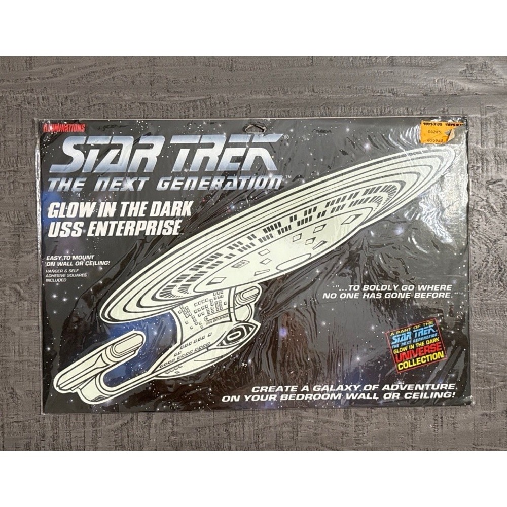 Star Trek TNG Glow in the Dark USS Enterprise 1993‎ Sealed Toys R Us NIB